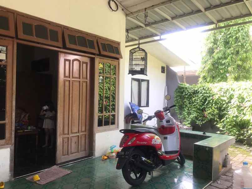 dijual rumah wisma lidah kulon