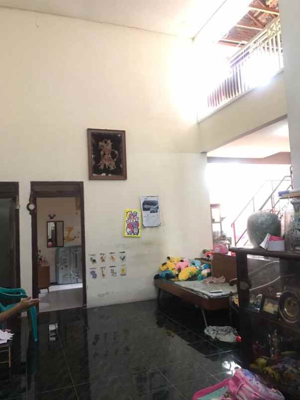 dijual rumah wisma lidah kulon