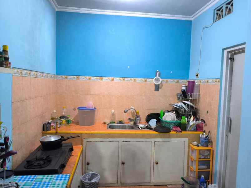 dijual rumah wisma lidah kulon
