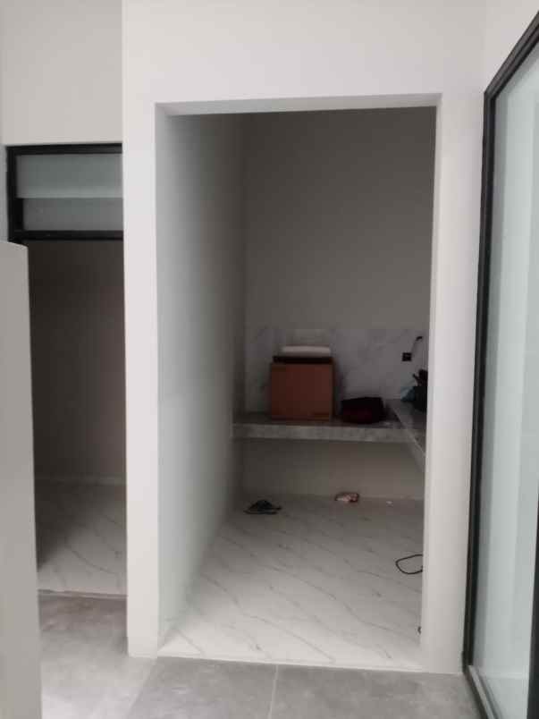 dijual rumah wisma mukti