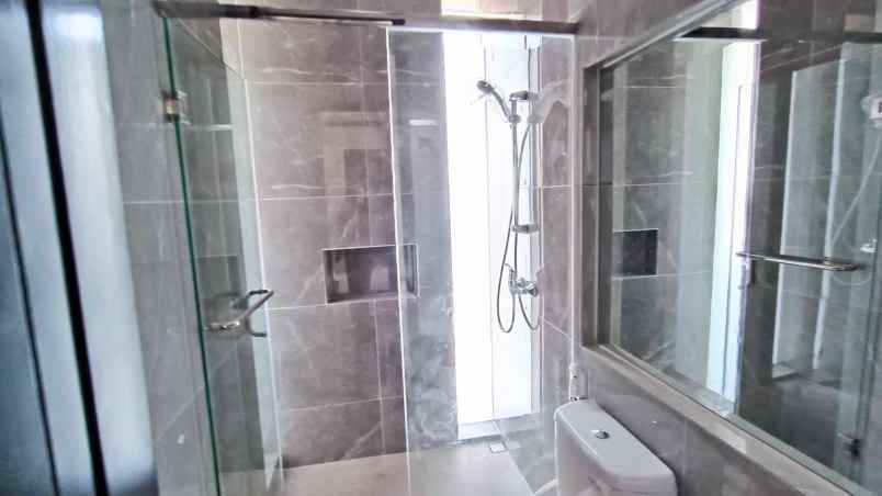 dijual rumah woodland citraland