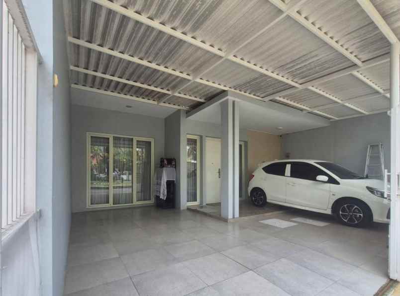 dijual rumah ykp medokan asri