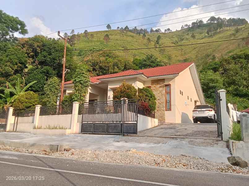 dijual satu unit villa di kawasan bakkara