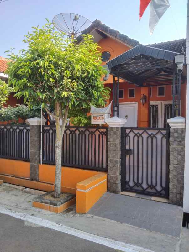 dijual sebuah rumah full furnished