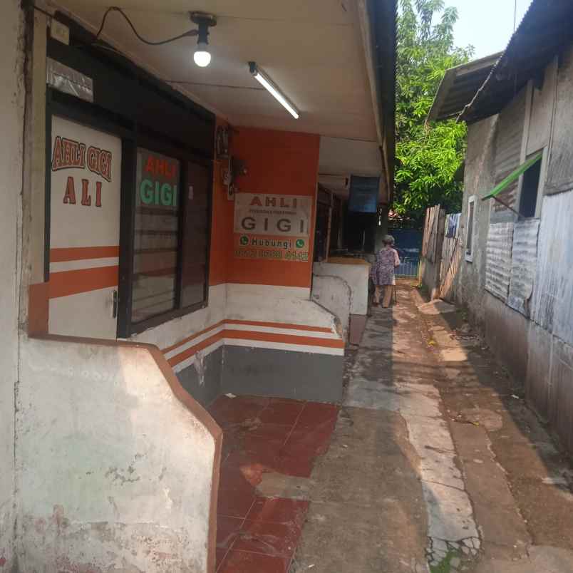 dijual tanah dan bangunan 3 kios 6kontrakan