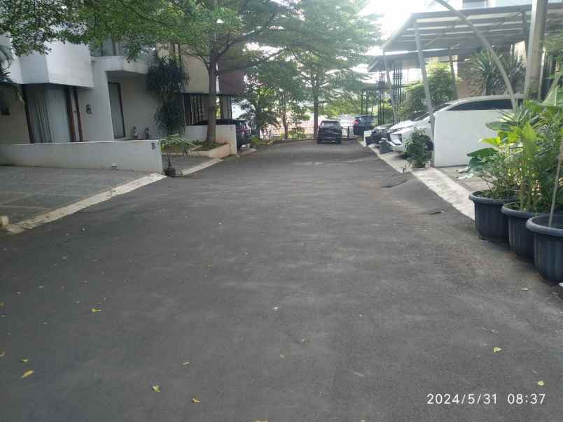 dijual tanah jalan karang tengah no 60