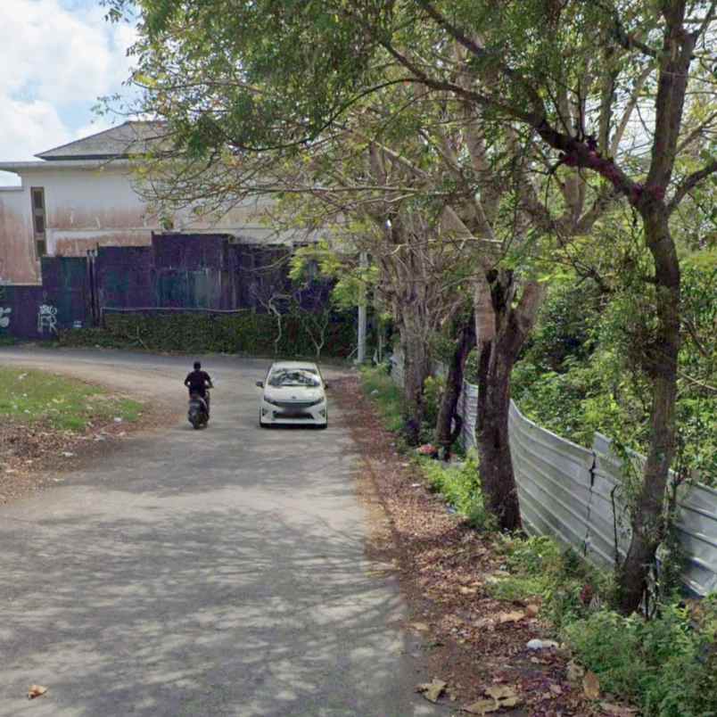 dijual tanah utara patung gwk