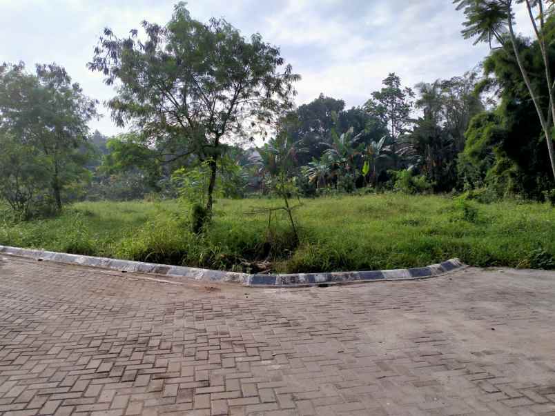 dijual tanah villa sawangan asri