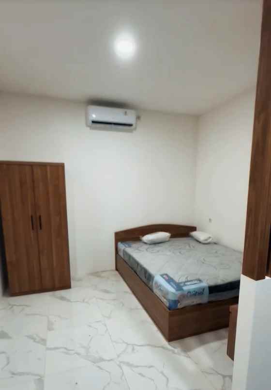 dijual unit villa timeless sevilla lokasi dekat uii