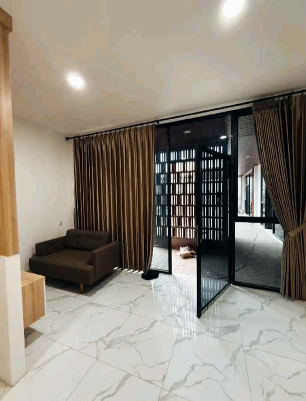 dijual unit villa timeless sevilla lokasi dekat uii