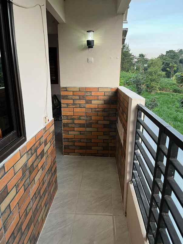 dijual villa cilengkrang