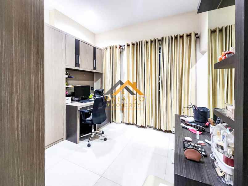 dijual villa komplek cemara asri jalan