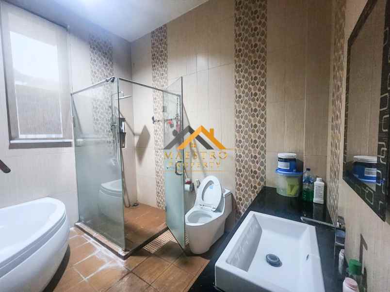 dijual villa komplek mutiara residence