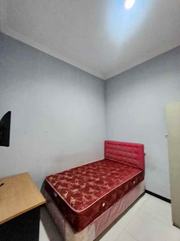 dijuwal kost aktif 3 lt dekat muladi dome