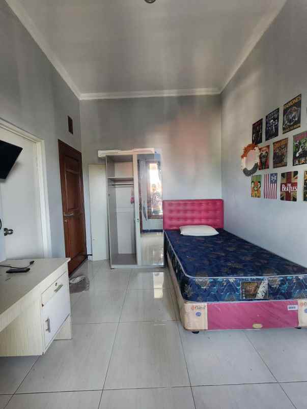 dijuwal kost aktif 3 lt dekat muladi dome