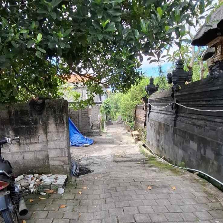 dikontrakan 2 1 are jl raya semer kerobokan kuta utara