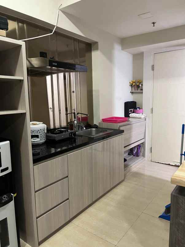 disewakan apartemen apartemen tanglin pakuwon