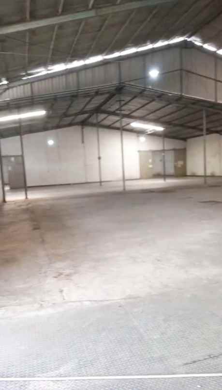 disewakan gudang di jl raya narogong kota bekasi