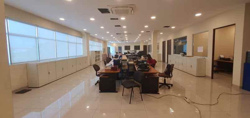disewakan ruko gudang kantor delta silicon lippo cikarang