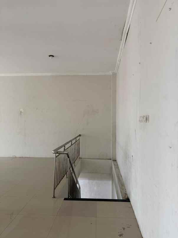 disewakan ruko gudang kantor jl agus salim