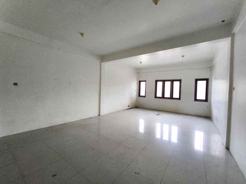 disewakan ruko gudang kantor jl boulevard raya medan estate