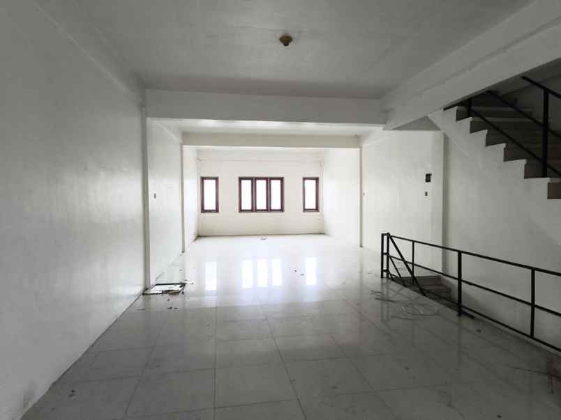 disewakan ruko gudang kantor jl boulevard raya medan estate
