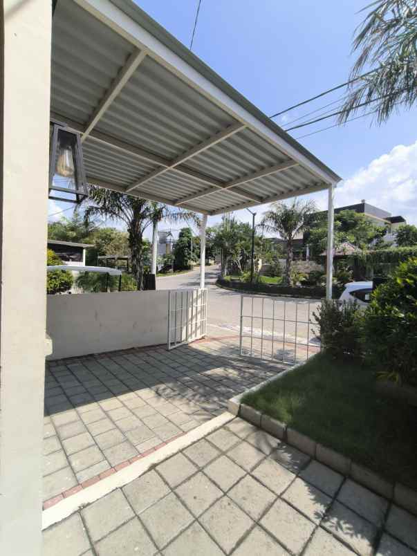 disewakan rumah baru gress royal emran kedamean gresik