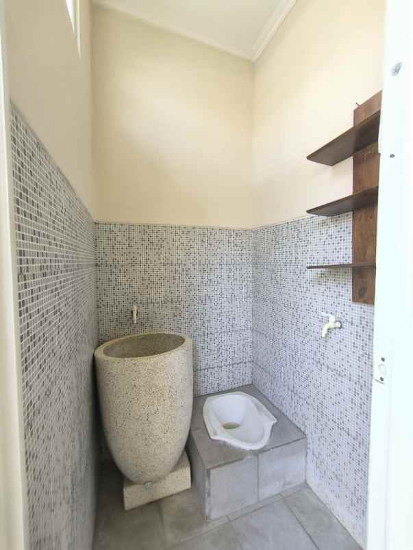 disewakan rumah baru gress royal emran kedamean gresik