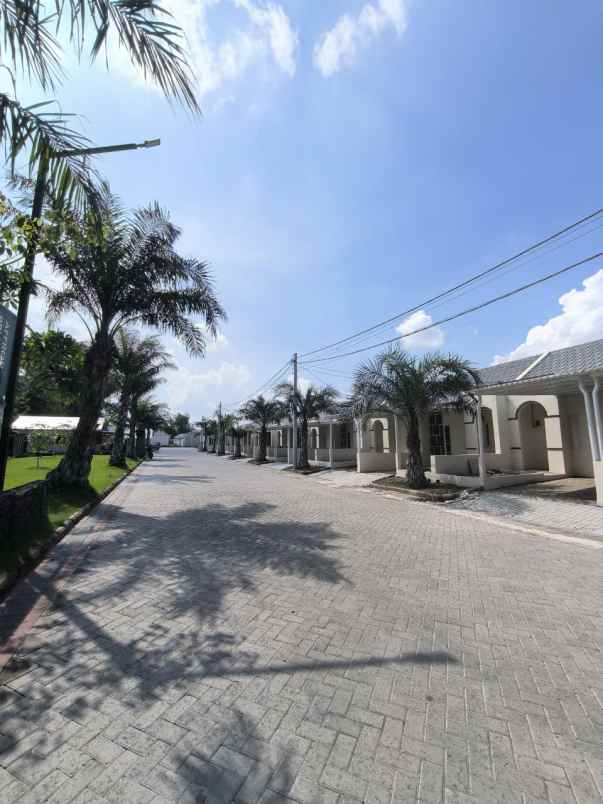 disewakan rumah baru gress royal emran kedamean gresik