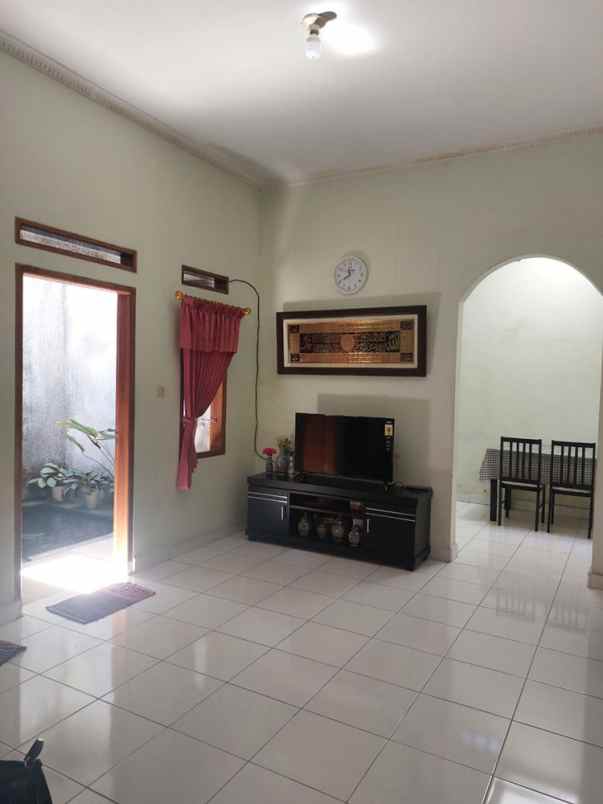 disewakan rumah cipadung