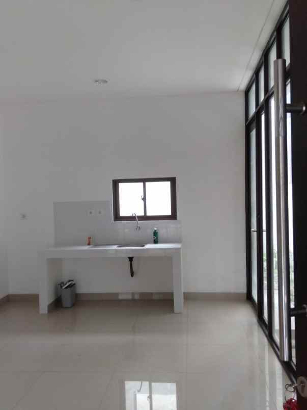 disewakan rumah cluster mahakam jakarta