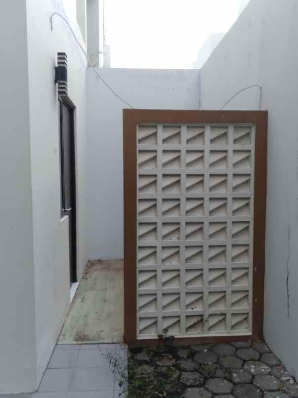 disewakan rumah cluster mahakam jakarta