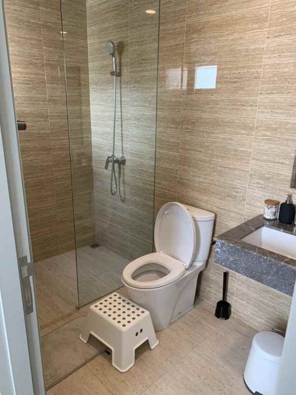 disewakan rumah cluster matana asya jgc