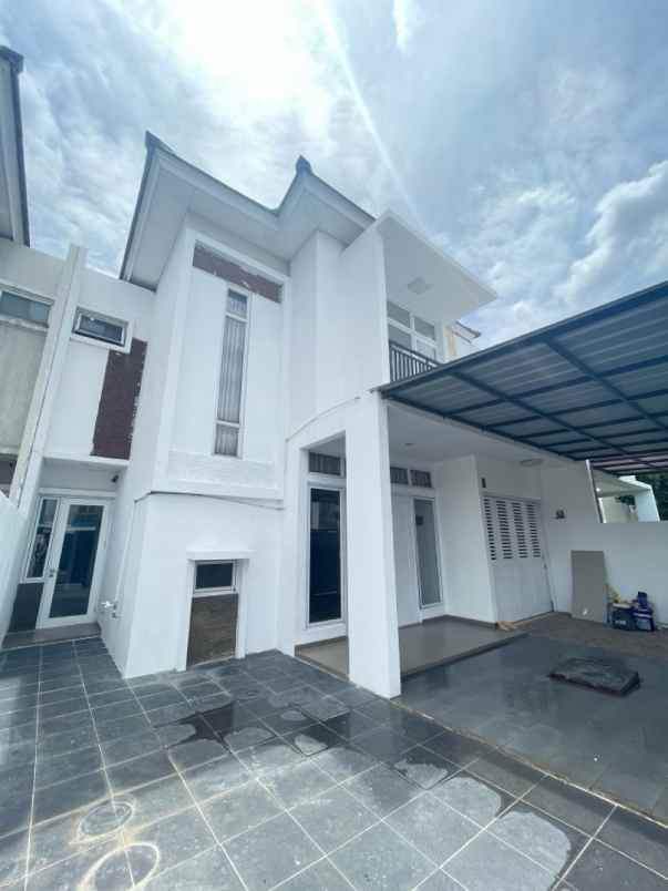 disewakan rumah cluster regina metland