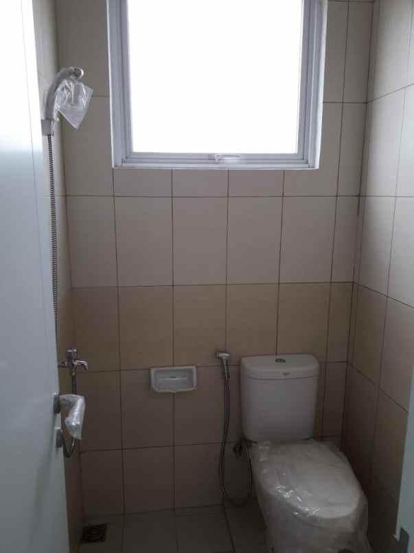 disewakan rumah cluster thames jakarta