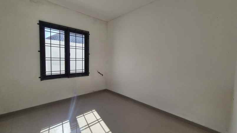 disewakan rumah darmo harapan indah