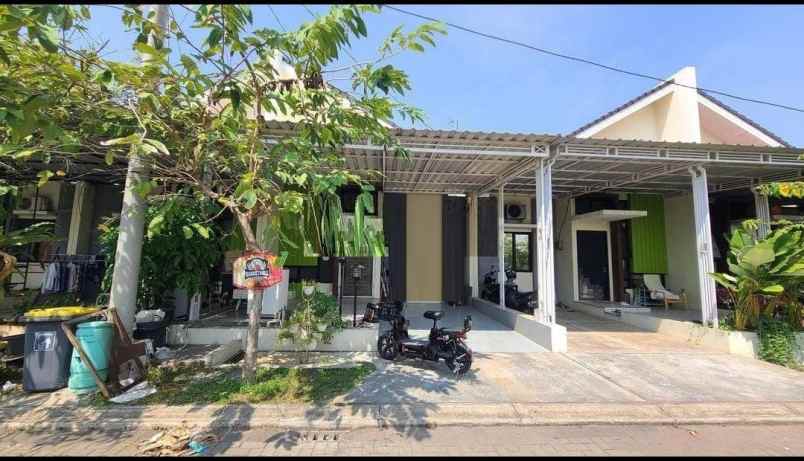 disewakan rumah green ara