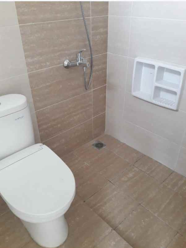 disewakan rumah jln taruma jaya setia asih