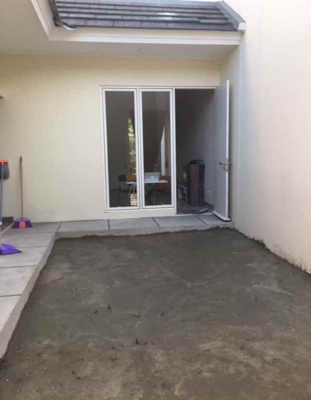 disewakan rumah jln taruma jaya setia asih