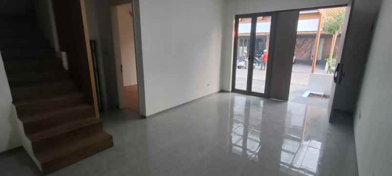 disewakan rumah karang tengah