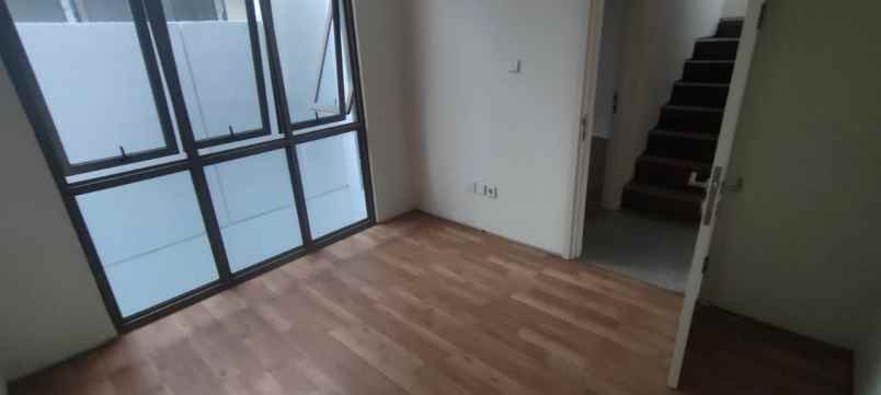disewakan rumah karang tengah