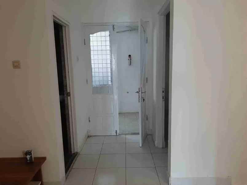 disewakan rumah komplek mpr