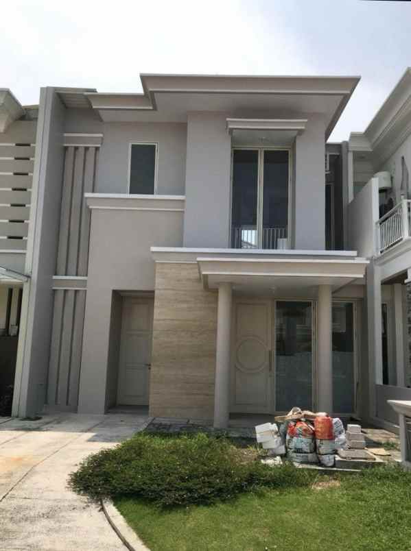 disewakan rumah pakuwon city
