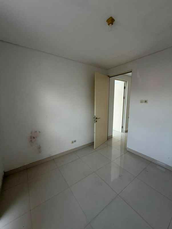 disewakan rumah pakuwon city