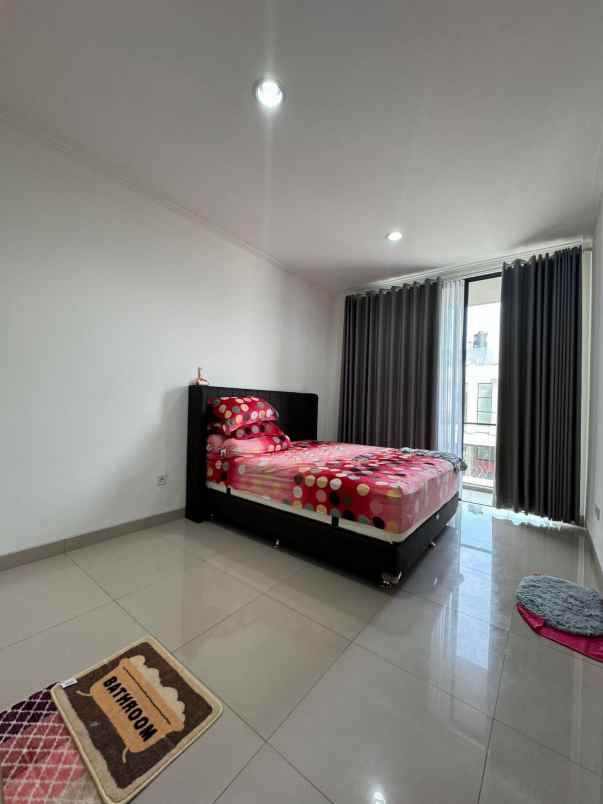 disewakan rumah pik 2