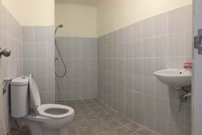 disewakan unit furnish apartemen puncak dharmahusada