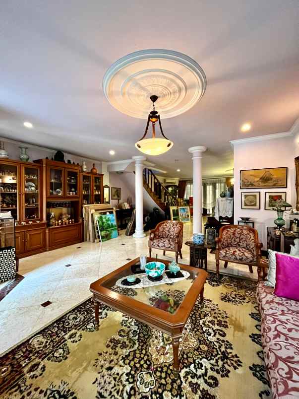 exclusive listing rumah modern 500 m jakarta selatan