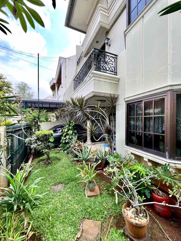 exclusive listing rumah modern 500 m jakarta selatan