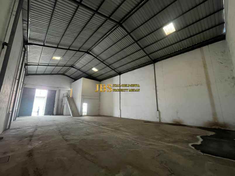 gudang dijual di komp sm raja warehouse medan