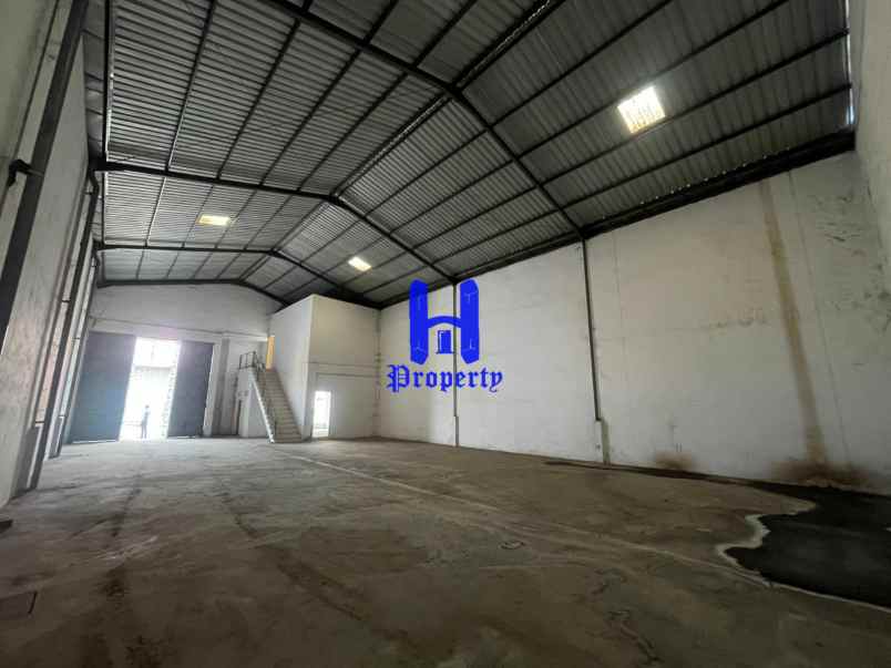 jual gudang siap pakai di komp sm raja warehouse medan